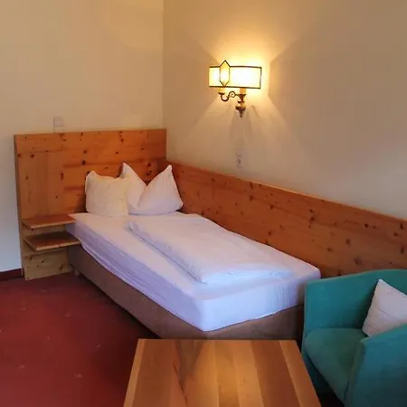 Tirolerhof Hotel 3*